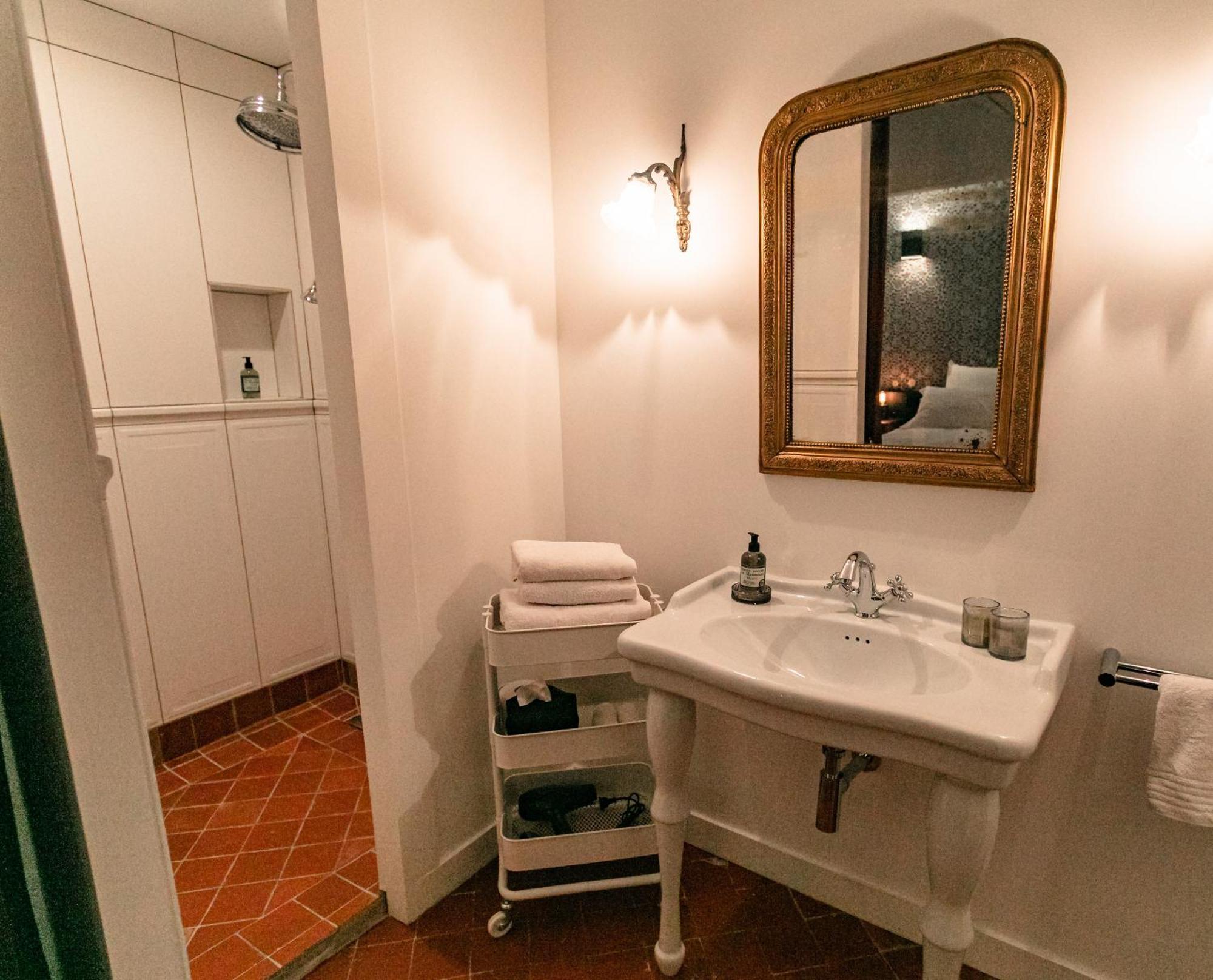 Gabrielle Jeanne Bed & Breakfast Maillane ภายนอก รูปภาพ